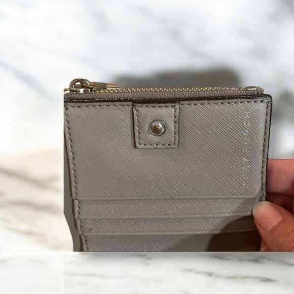 Tory Burch Emerson Tan Leather Wallet with Textured Finish EUC - Picture 7 of 13